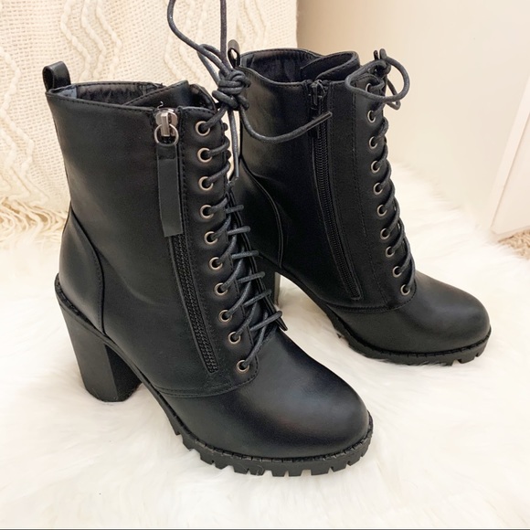 NEW Nina Laced Booties- in Black - Picture 2 of 6